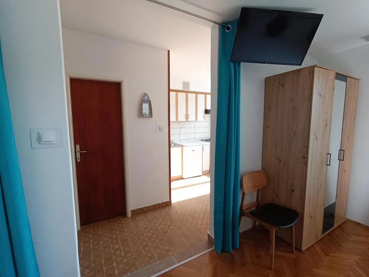 Apartments Rita Cres 0*,  Croatia