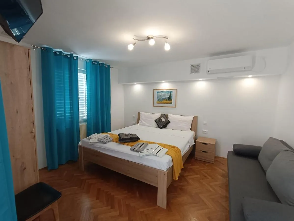 Apartments Rita Cres
