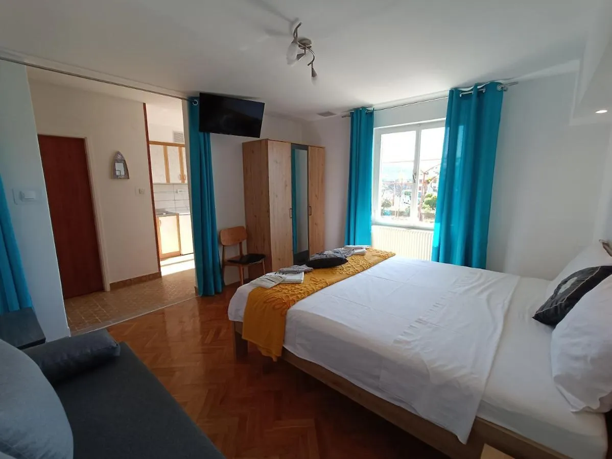 Apartments Rita Cres