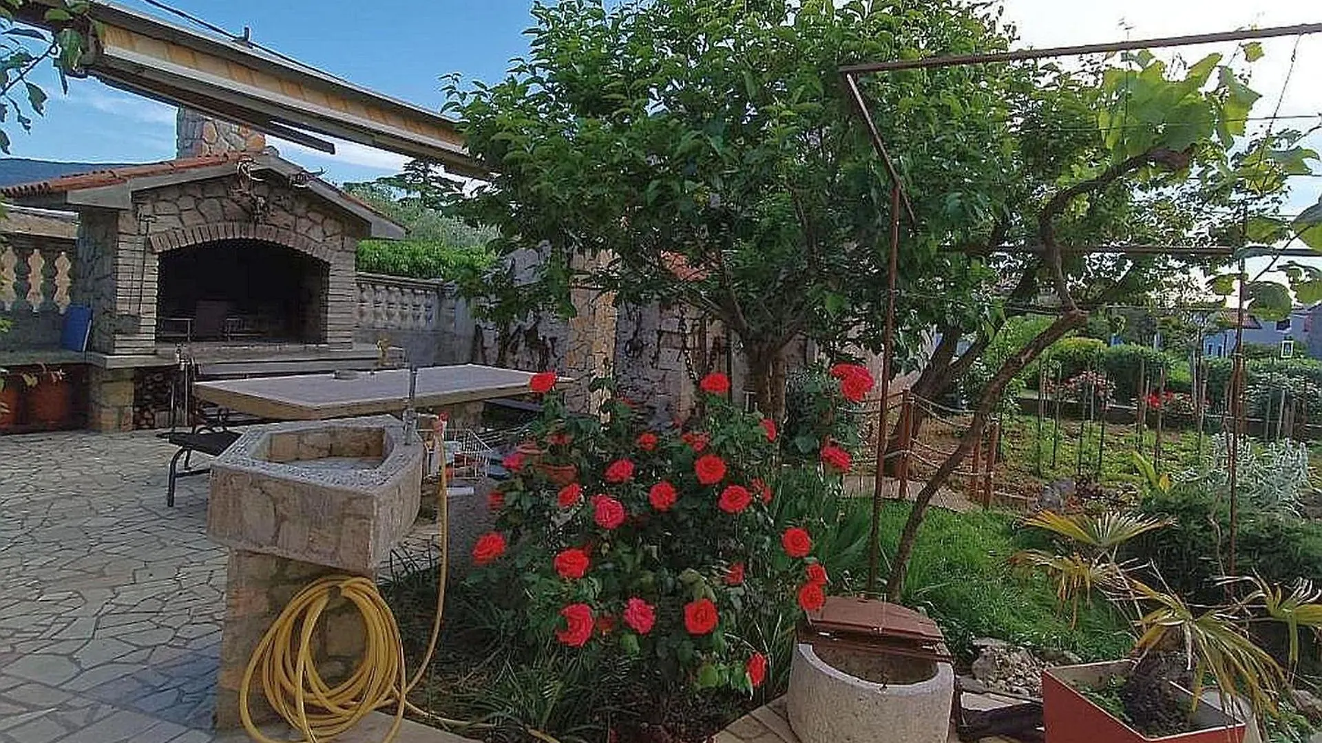 Apartments Rita Cres