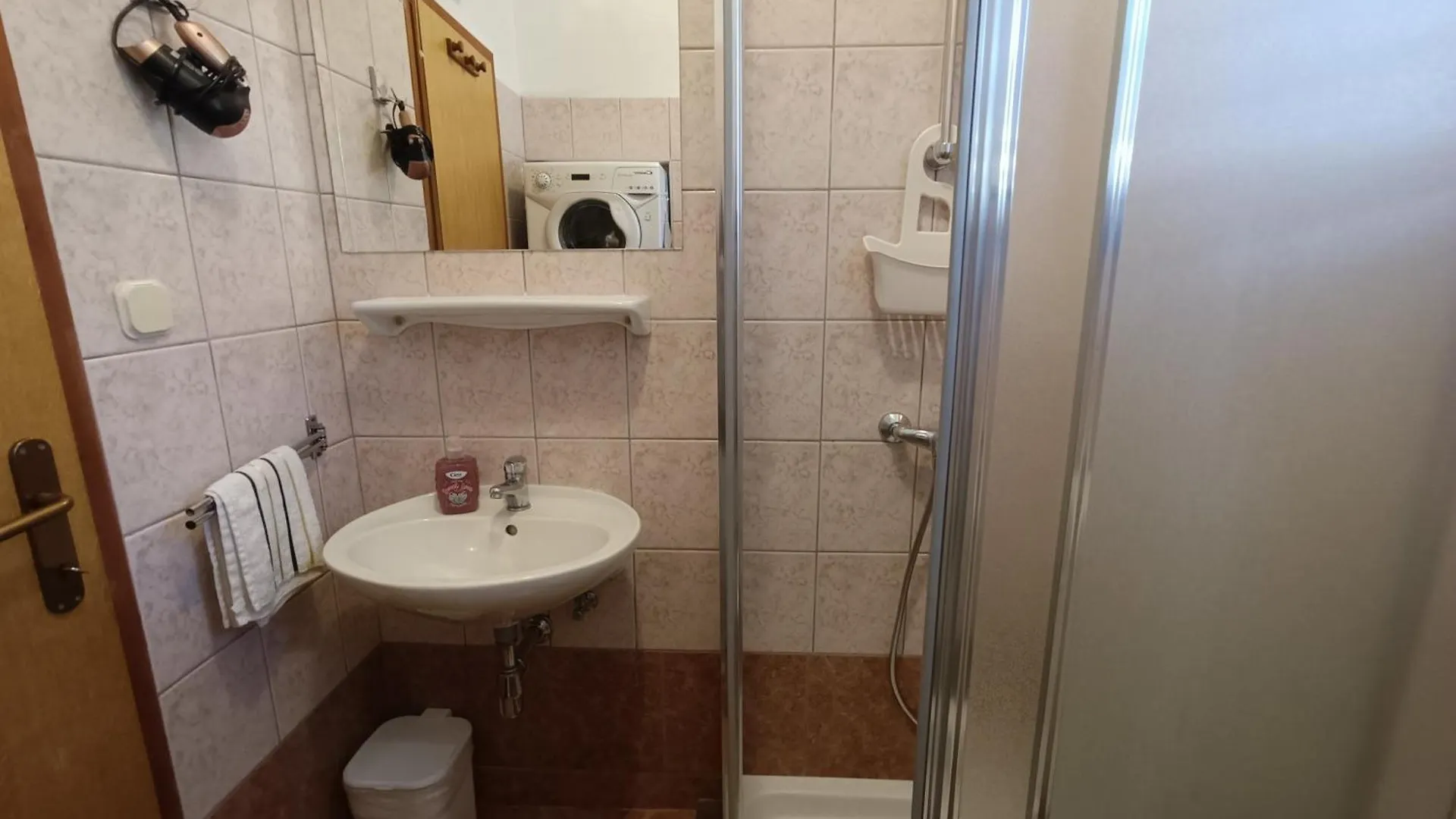 Apartments Rita Cres